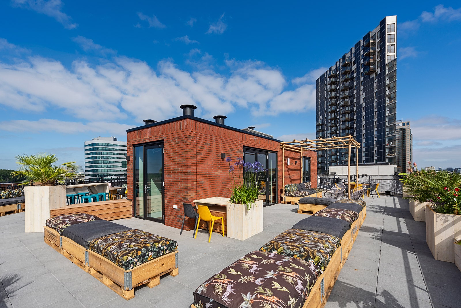 studios for rent on Spaklerweg 14 C-3