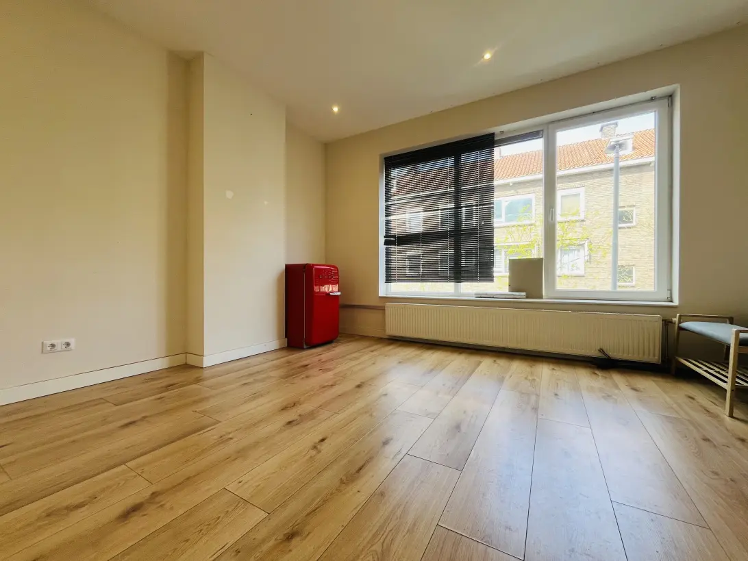 Bekijk foto 1/6 van apartment in Rotterdam