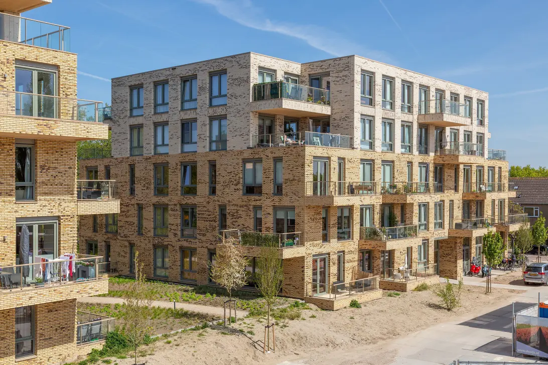 studios te huur op Robijnstraat 230